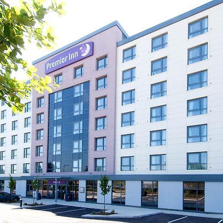 Premier Inn London Gatwick Airport - Manor Royal Crawley  Zewnętrze zdjęcie