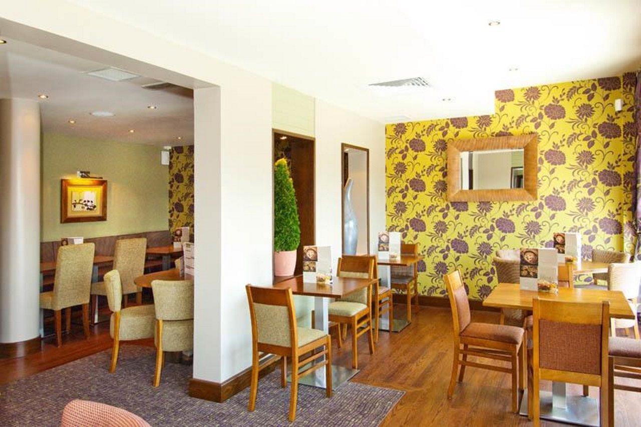 Premier Inn London Gatwick Airport - Manor Royal Crawley  Zewnętrze zdjęcie
